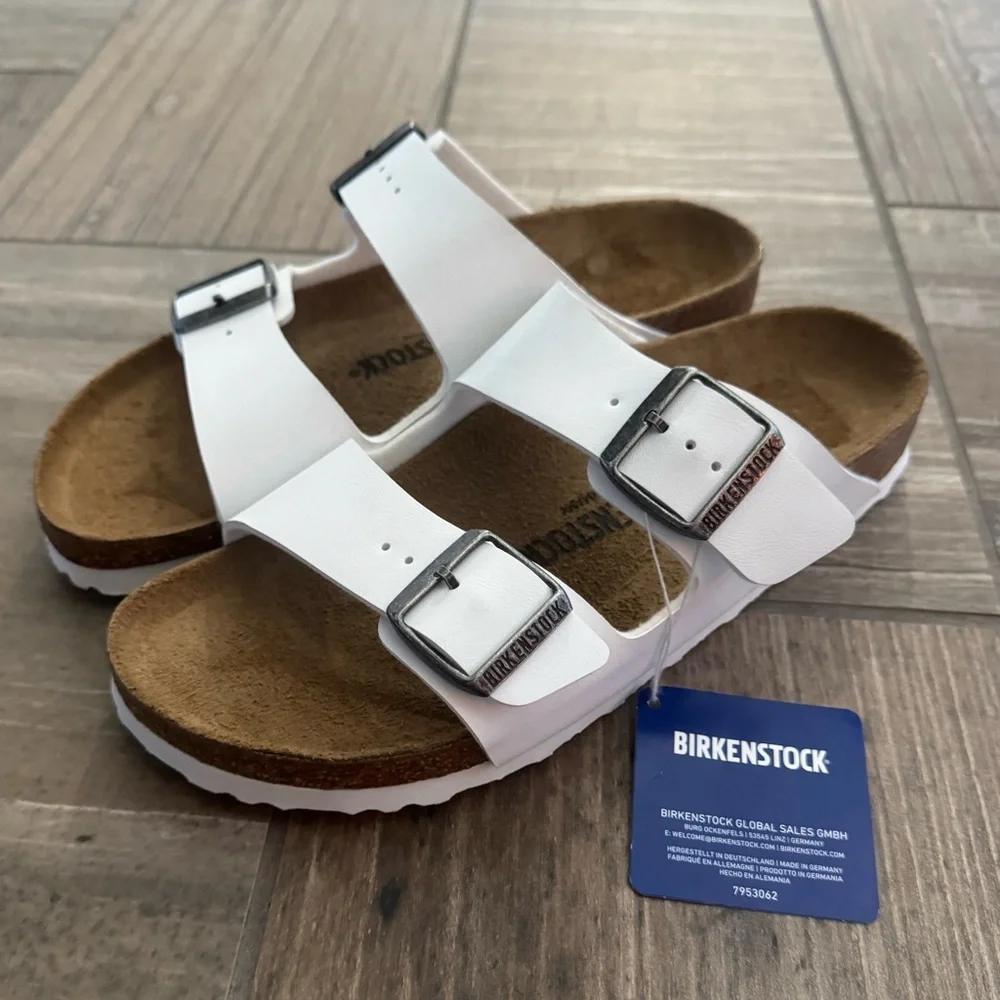 New Birkenstock Arizona sandals in white Women’s size 9 - Picture 2 of 11